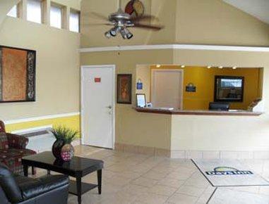 Days Inn By Wyndham San Antonio Splashtown/Att Center Extérieur photo